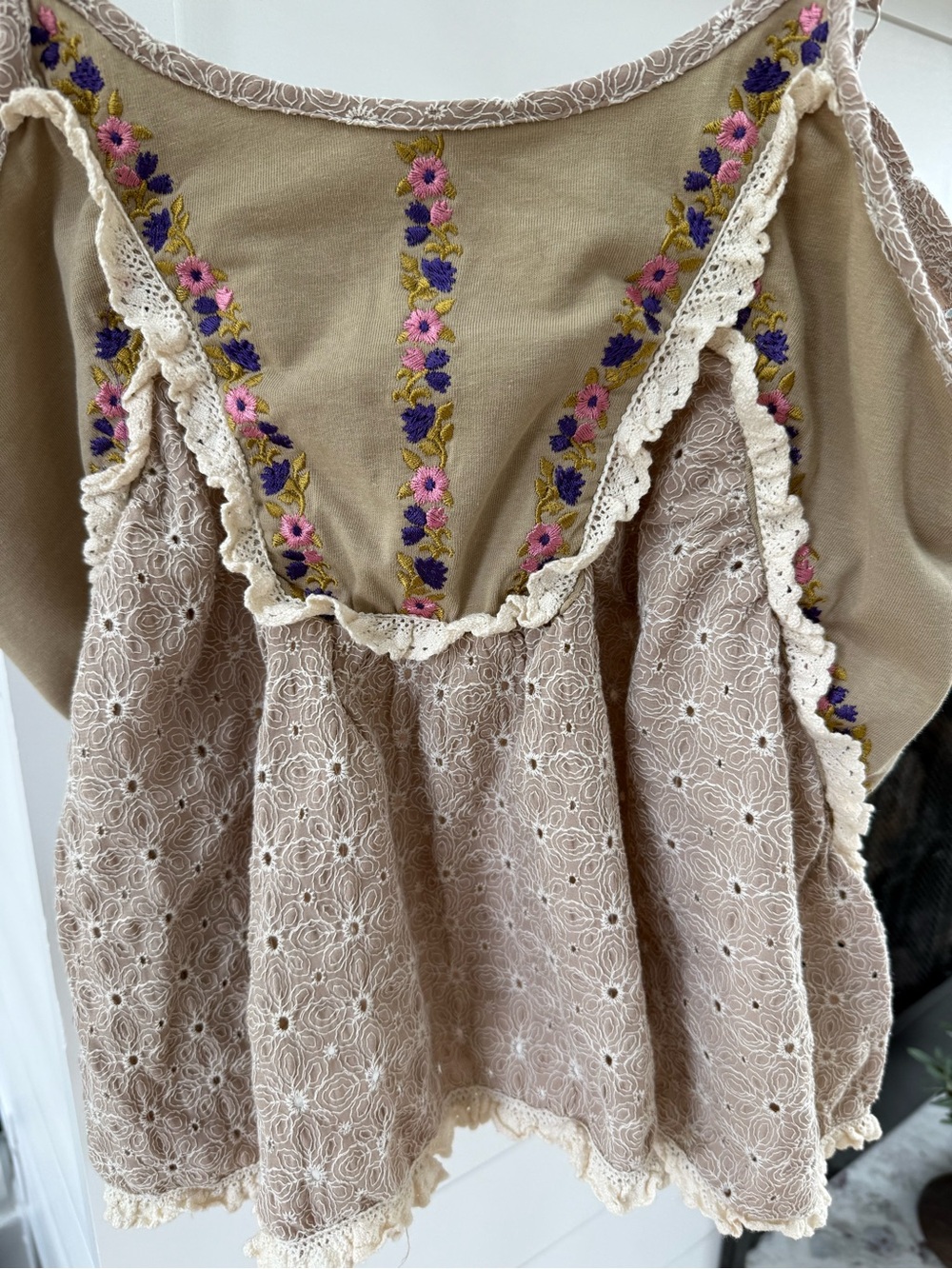 POL Embroidered Floral Camisole in Taupe with Pink & Purple Accents - Picture 5 of 5